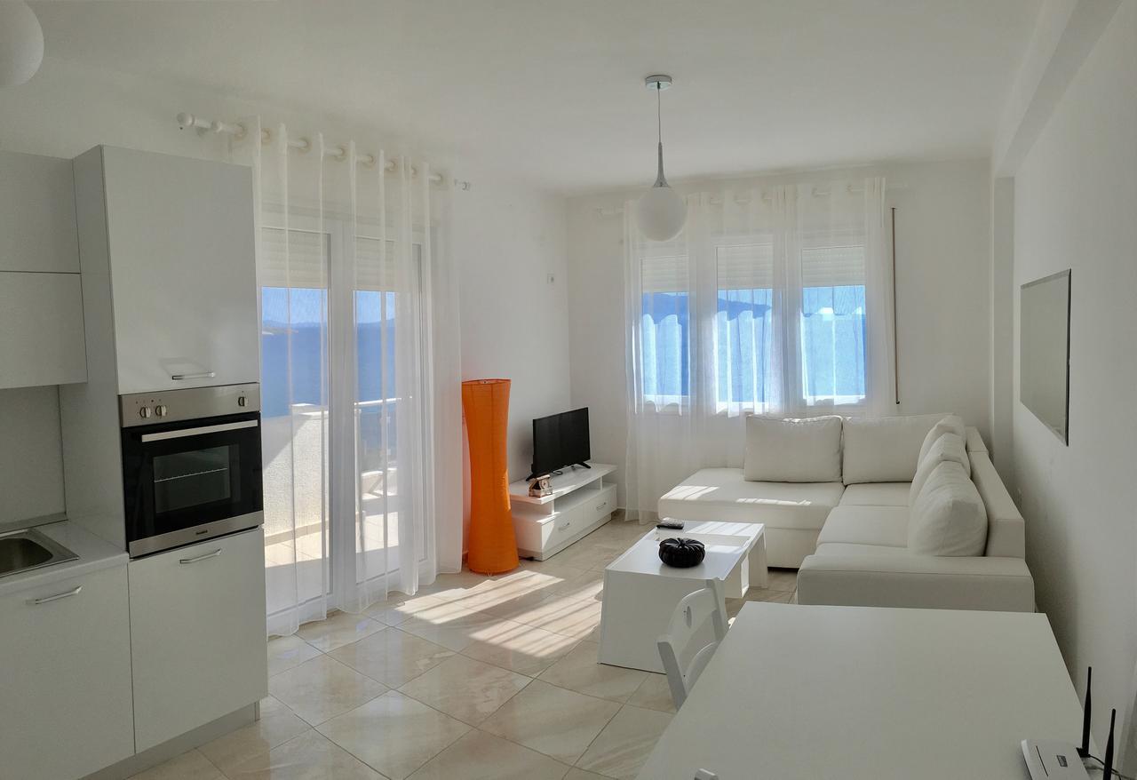 White Residence Apartament Sarandë Exterior foto